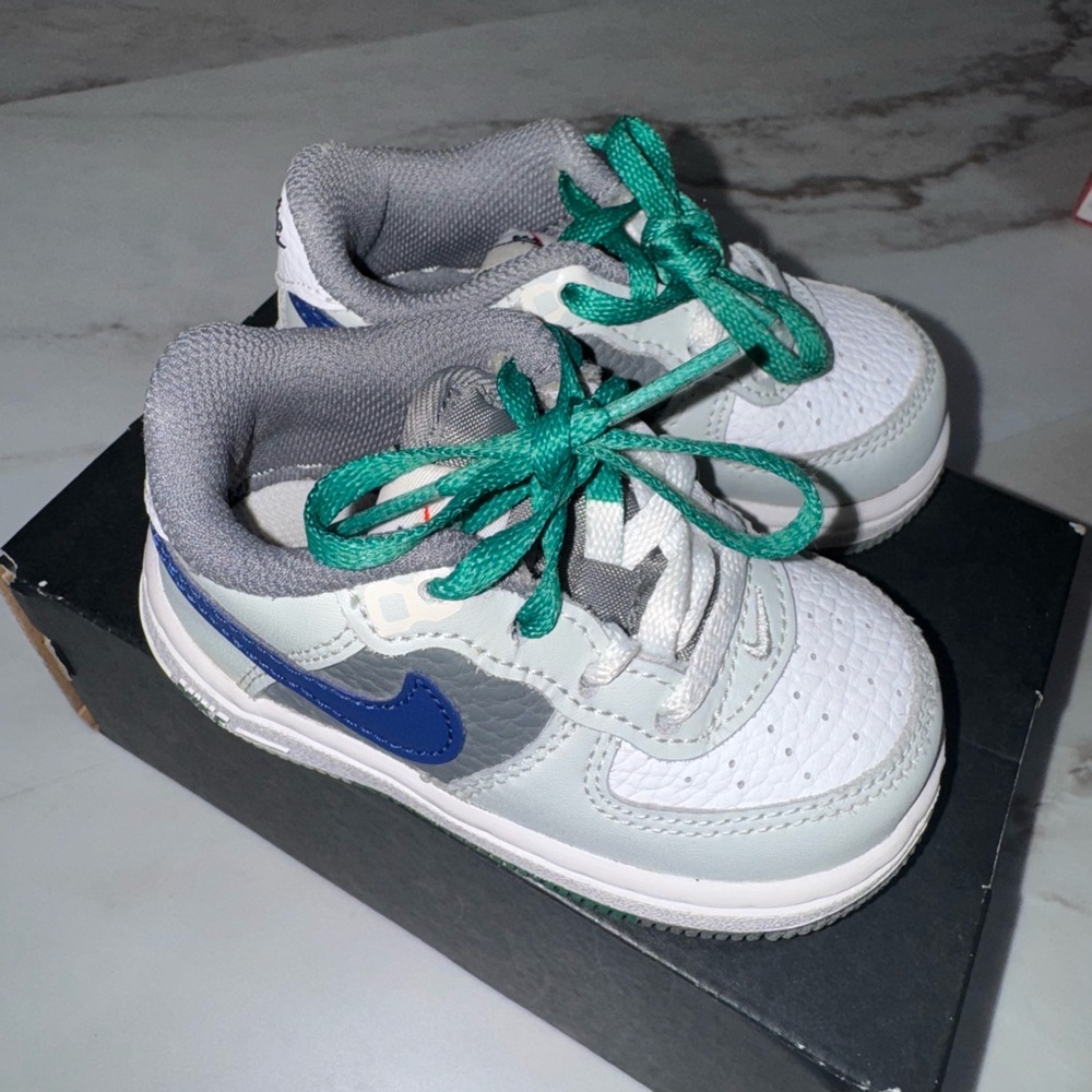 Nike Kids White and Blue Sneakers with Green Laces